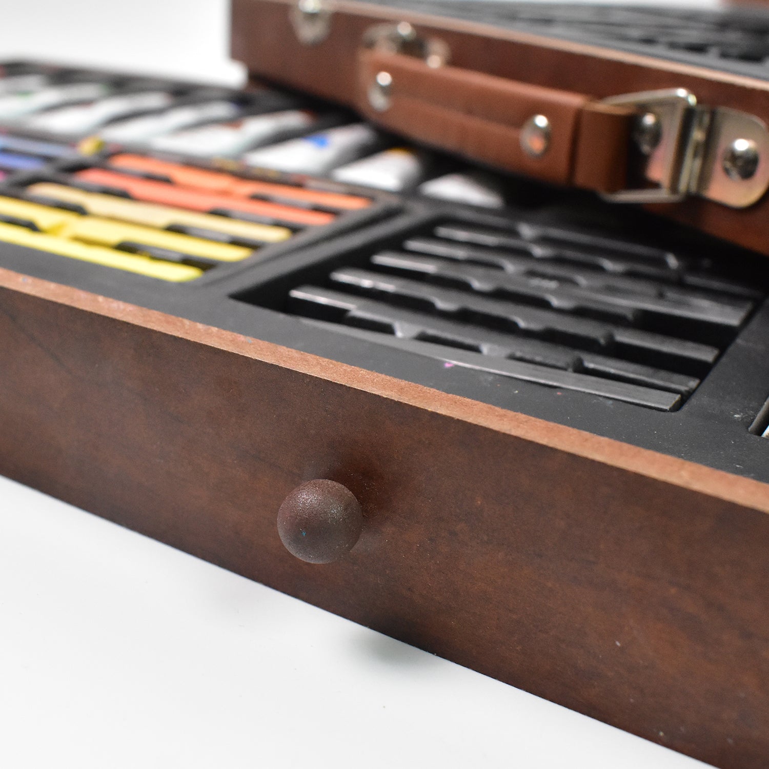 Artist Drawing & Painting Color Set ith Wooden Case (112 Pcs Approx)