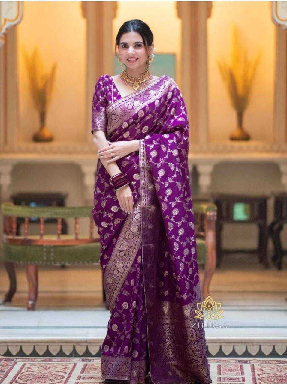 Saris & Lehengas