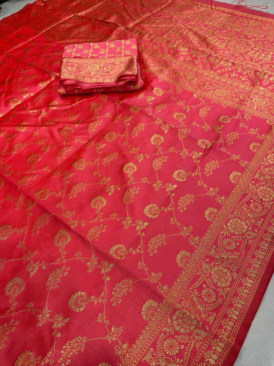 Saris & Lehengas
