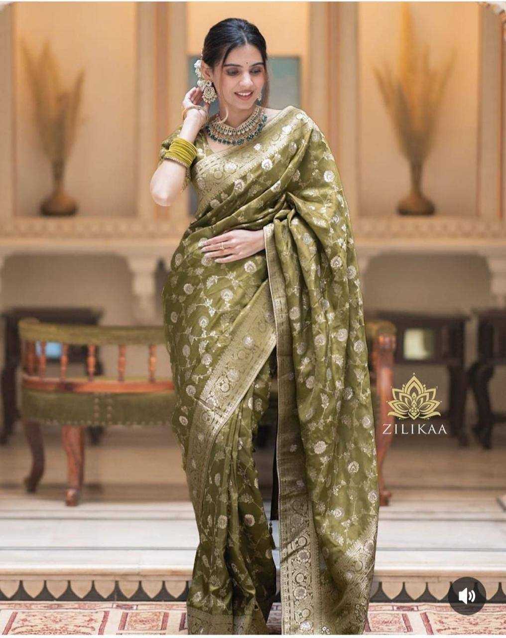 Saris & Lehengas