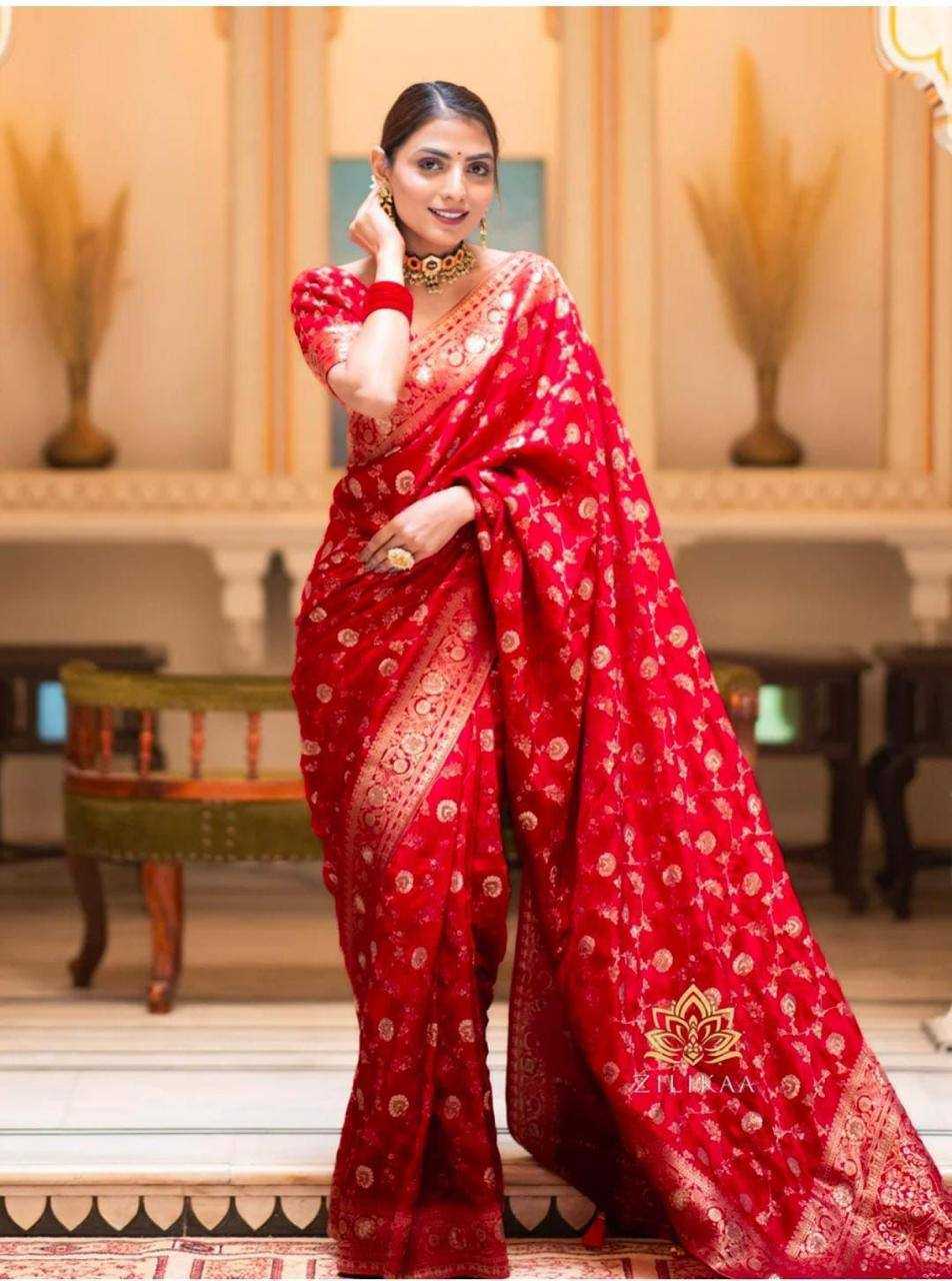 Saris & Lehengas